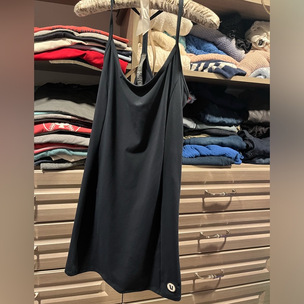 Vuori Athletic Dress